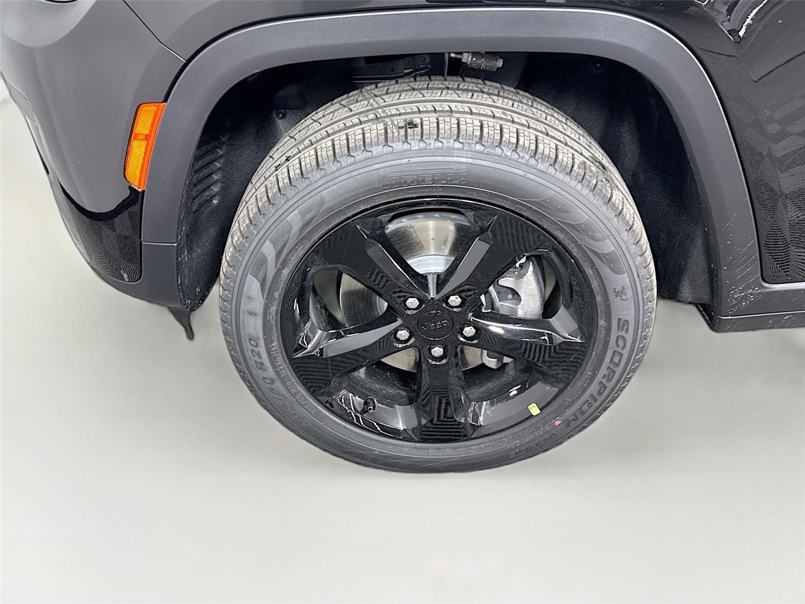 New 2026 Jeep Grand Cherokee L Limited w/ Limited Altitude Package AWD/4WD image 26