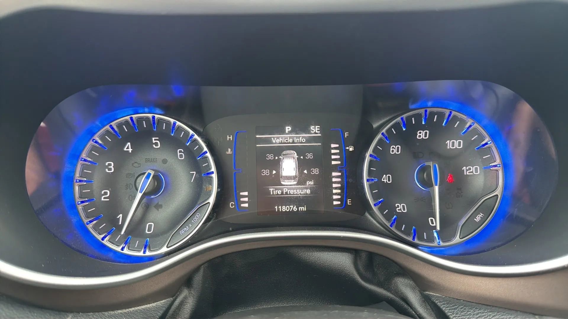 Used 2021 Chrysler Voyager LX image 21