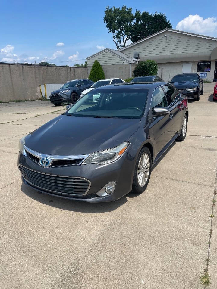 Used 2013 Toyota Avalon Limited image 3