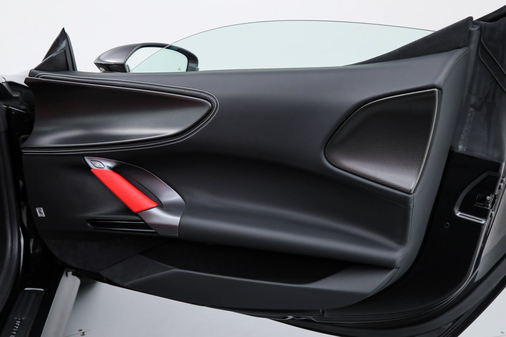 Certified 2022 Ferrari SF90 Spider AWD/4WD image 25