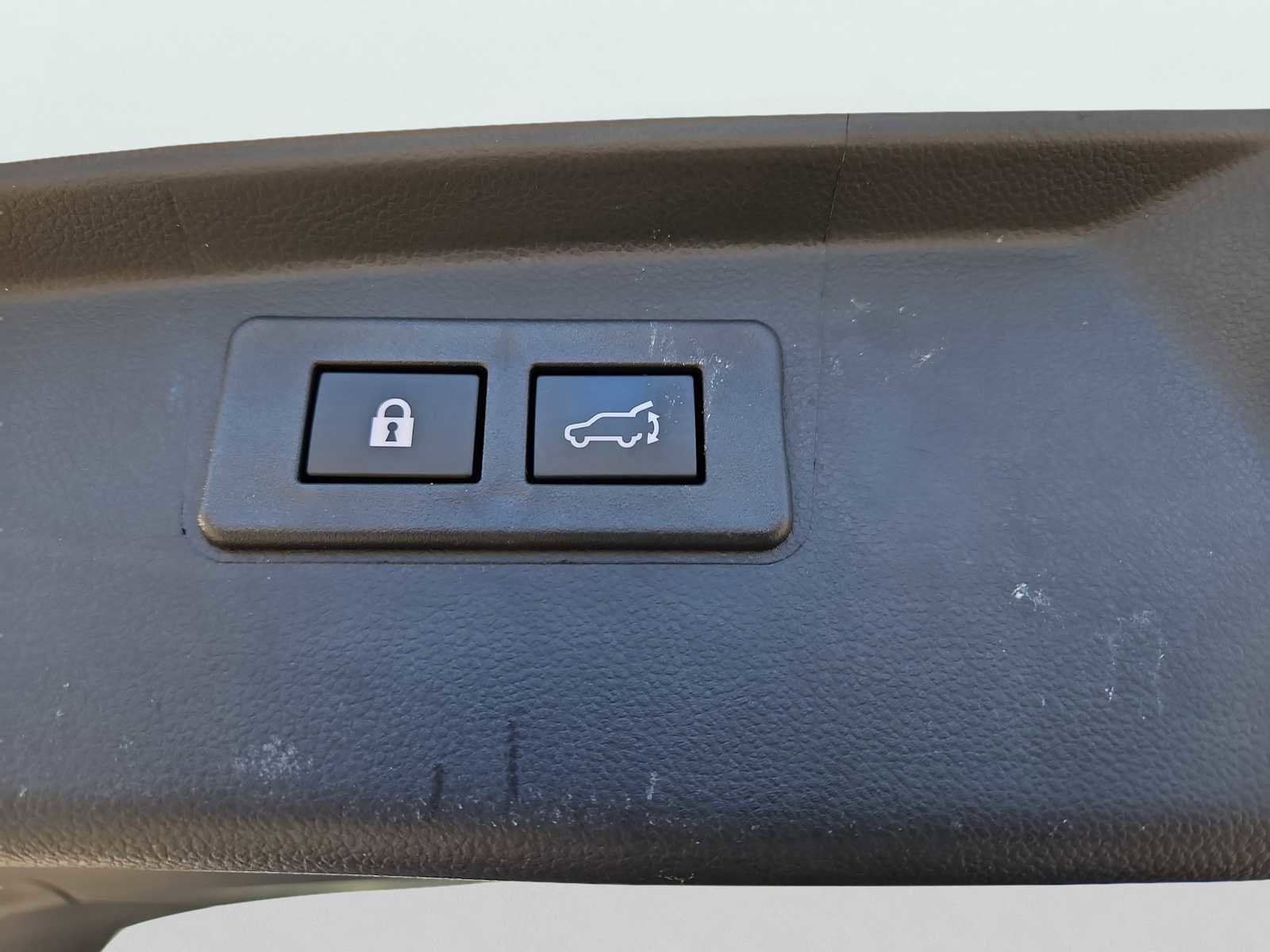 Used 2024 Subaru Outback Premium image 13