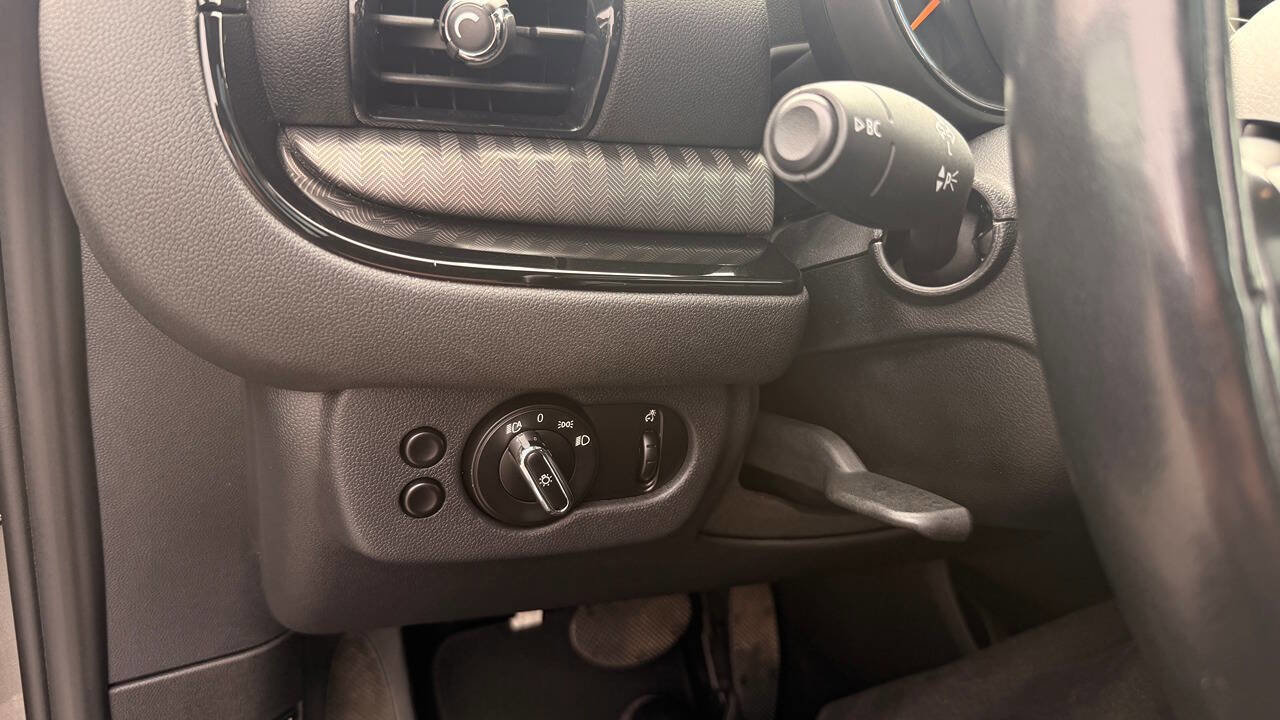 Used 2016 MINI Cooper Clubman image 21