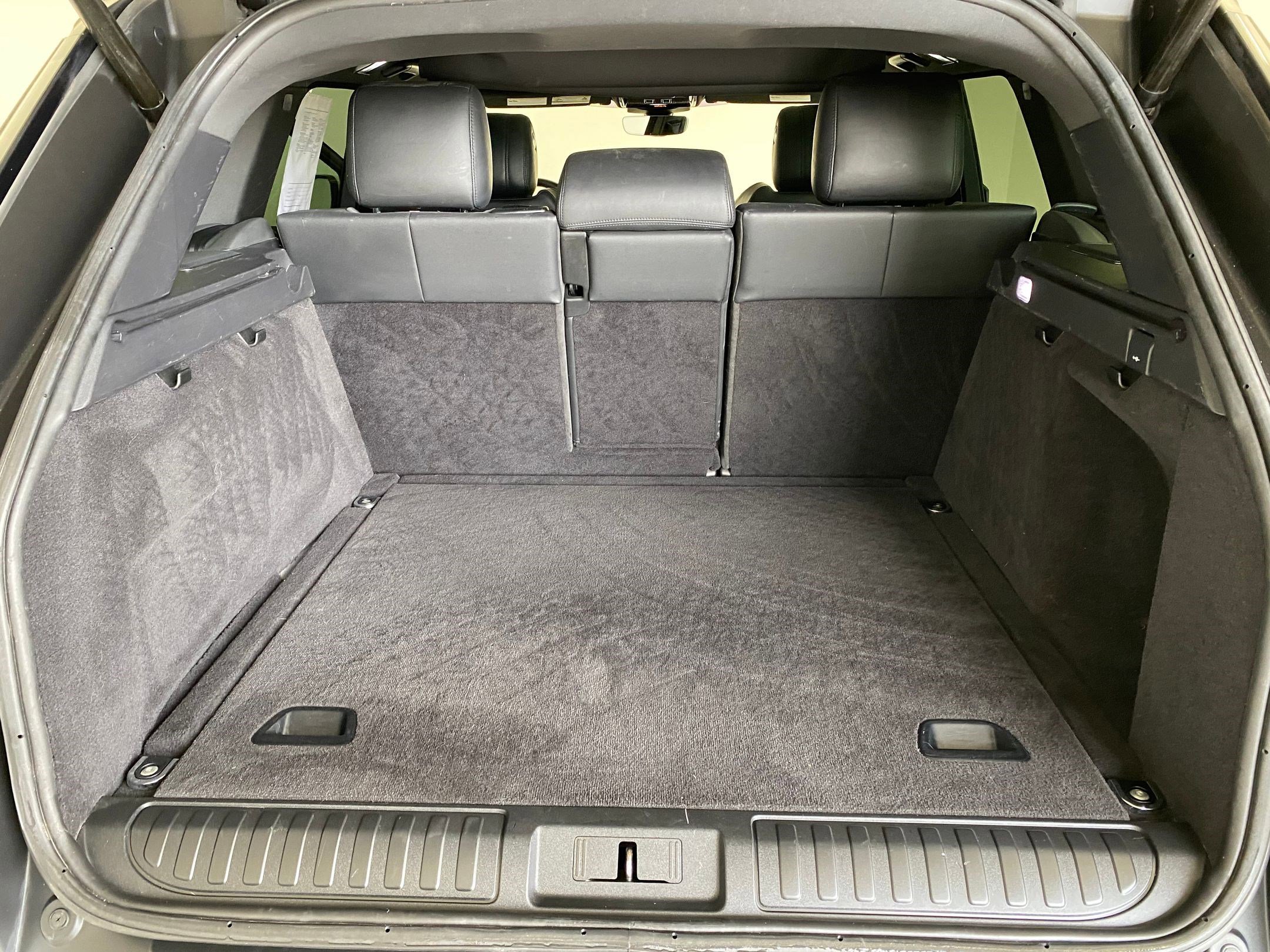 Used 2017 Land Rover Range Rover Sport HSE image 31