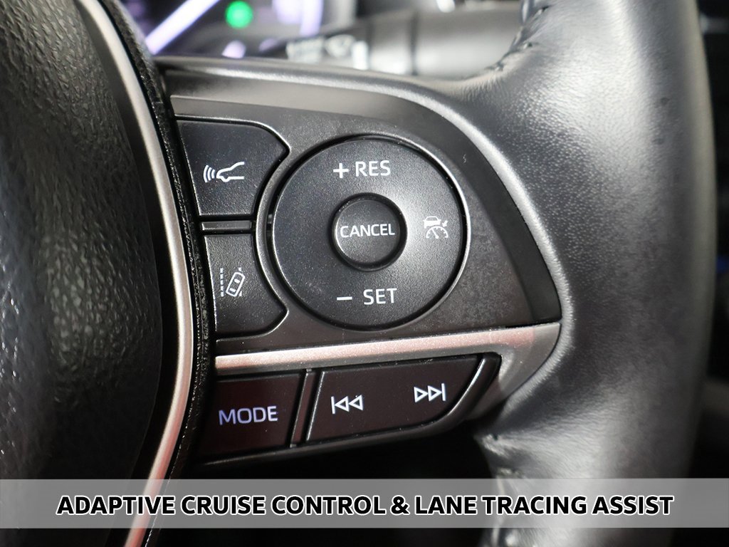 Used 2021 Toyota Camry XLE w/ Navigation Upgrade Package image 6