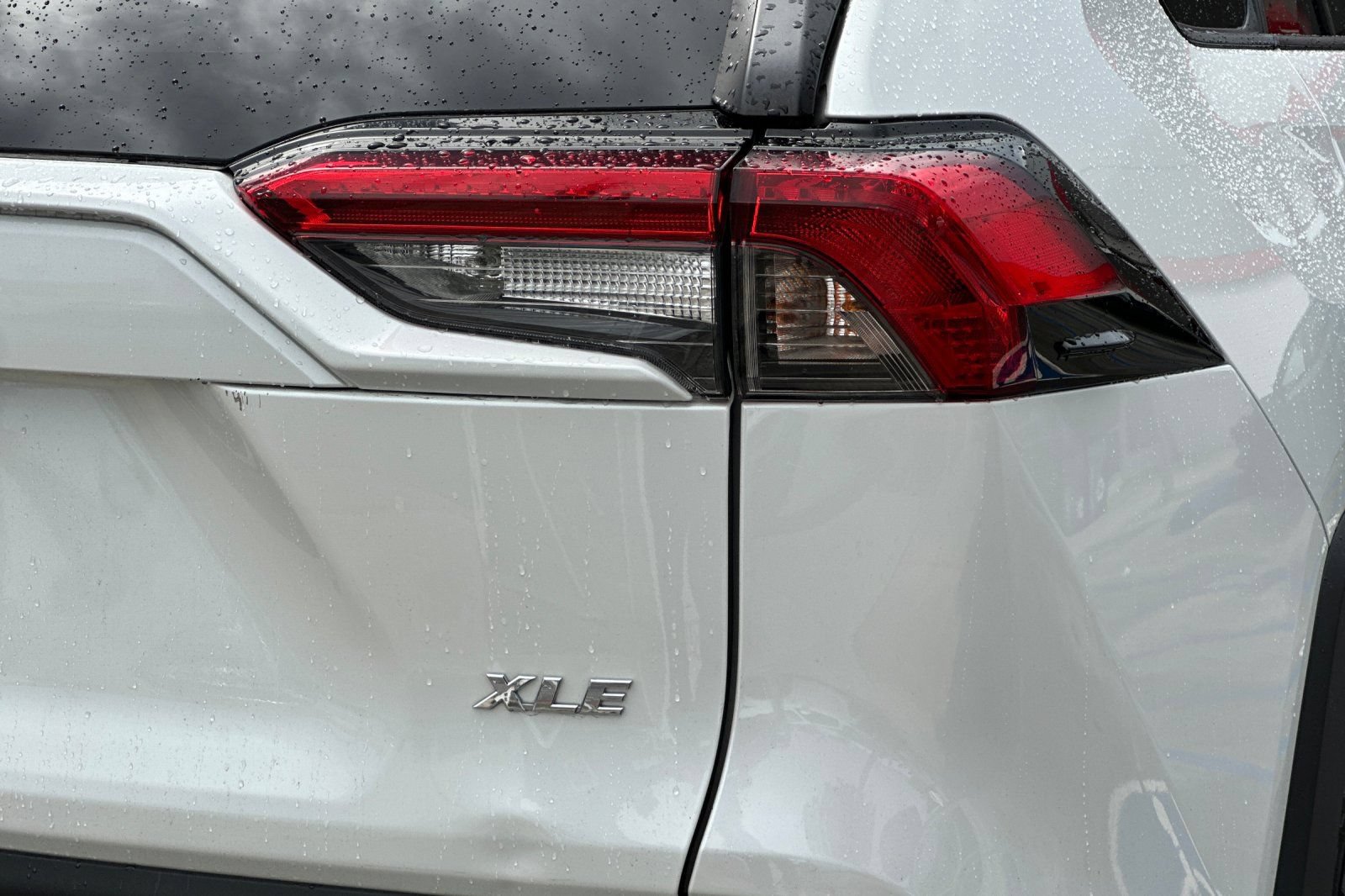 Used 2024 Toyota RAV4 XLE Premium FWD image 27