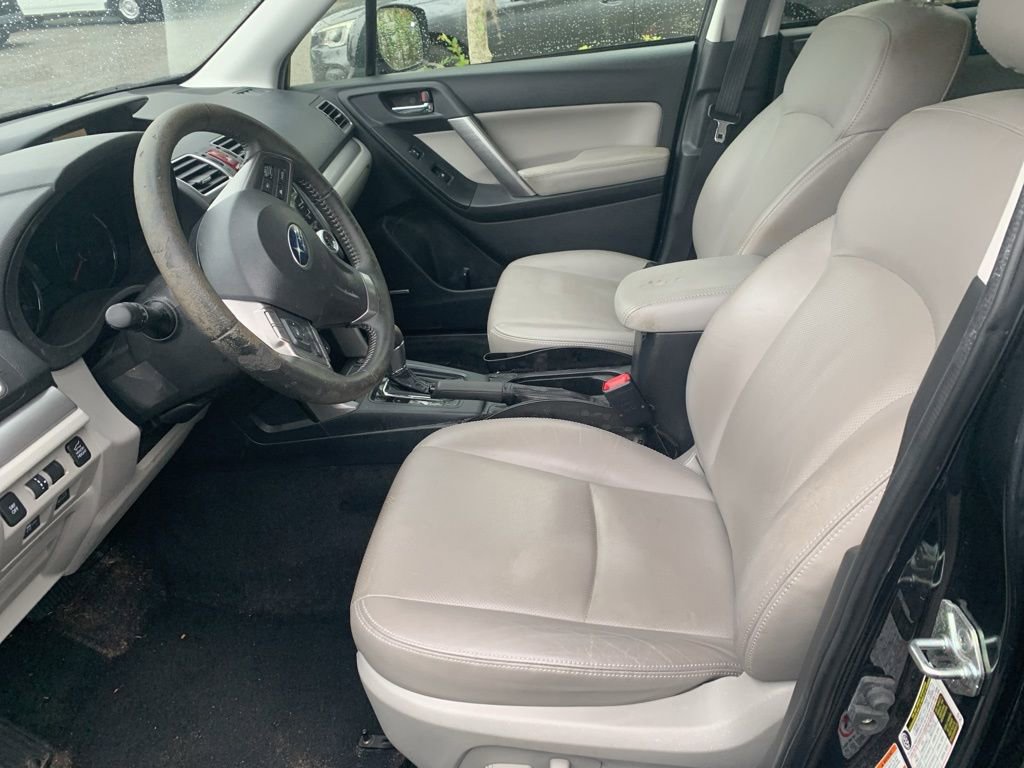 Used 2016 Subaru Forester 2.5i Touring w/ Eyesight & Navigation System image 3