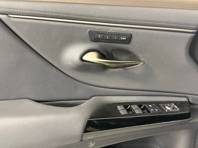 Used 2023 Lexus ES 350 F Sport image 16