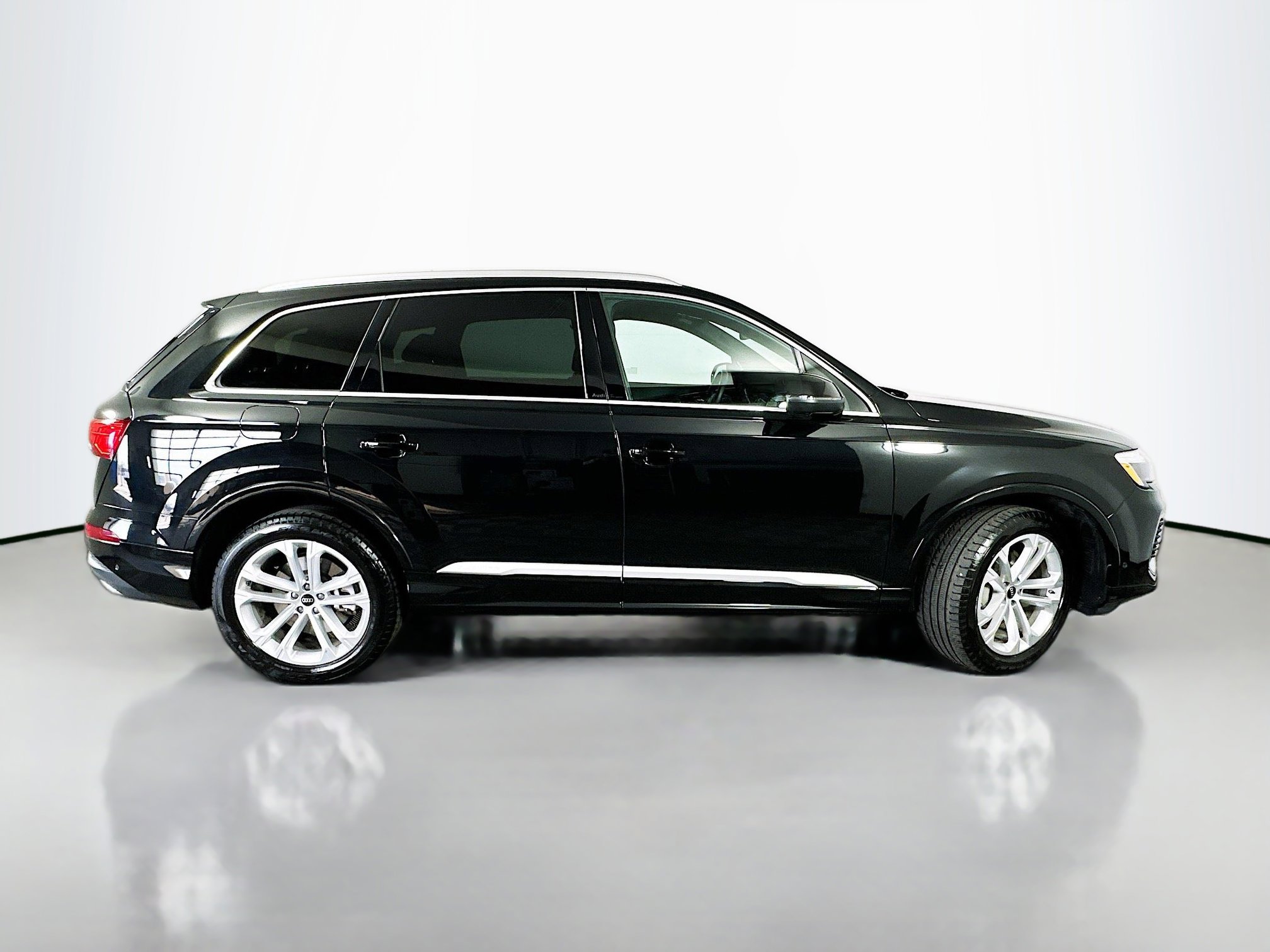 Used 2025 Audi Q7 3.0T Premium Plus AWD/4WD image 10