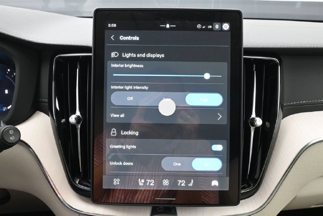 New 2027 Volvo XC60 B5 Ultra AWD/4WD image 18