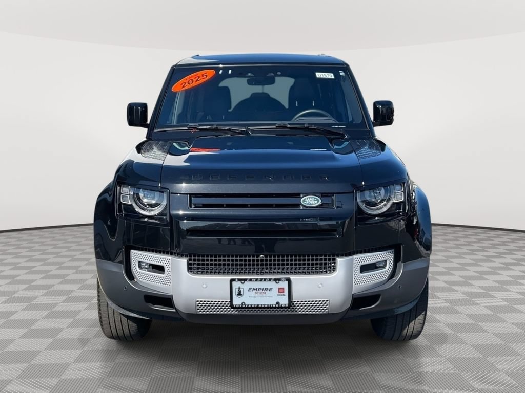 Used 2025 Land Rover Defender 110 S AWD/4WD image 2