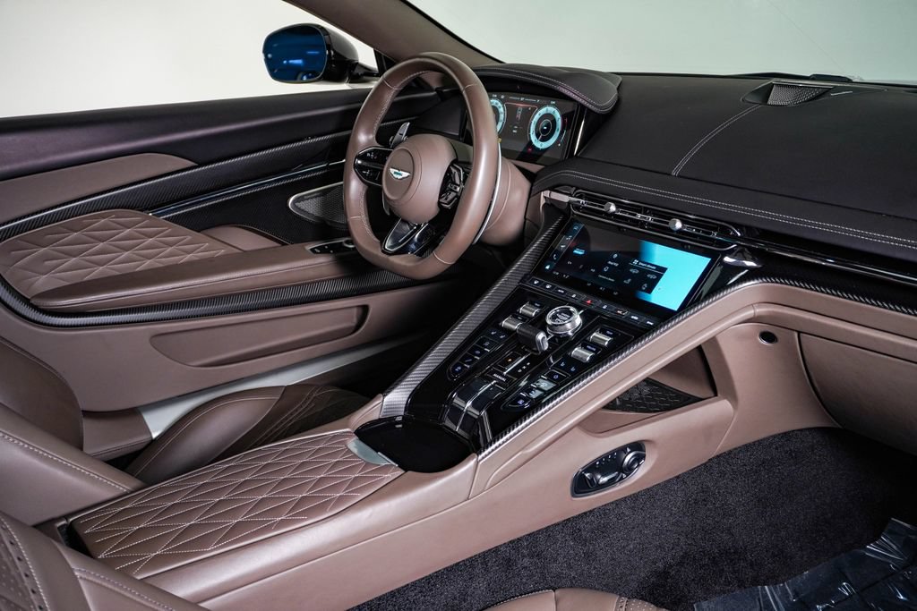 Used 2024 Aston Martin DB12 Coupe RWD image 16