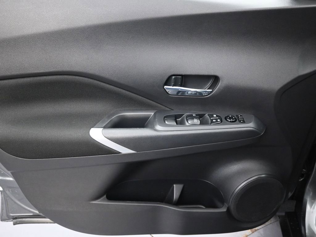 Used 2024 Nissan Kicks SV FWD image 19