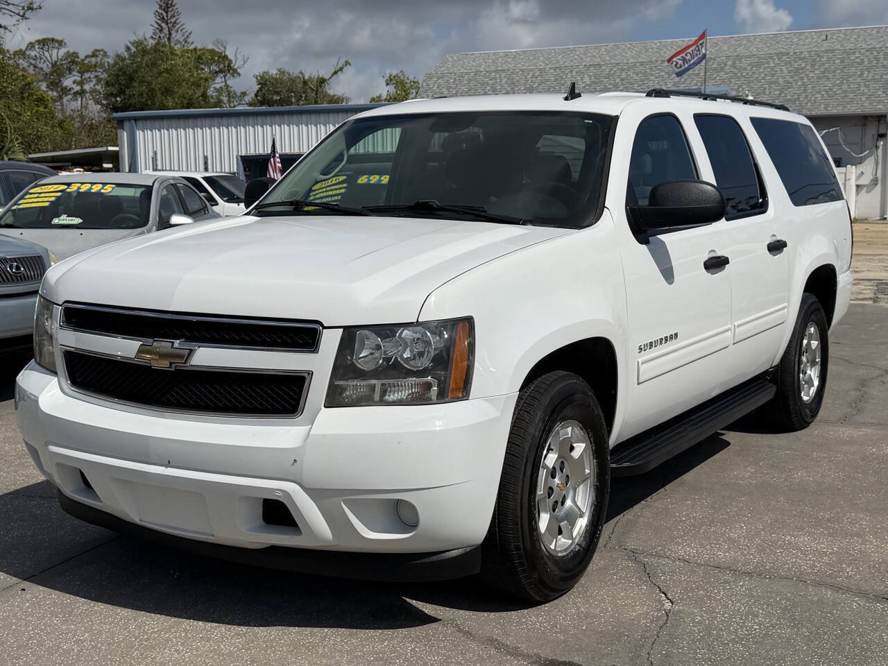 Used 2009 Chevrolet Suburban LS RWD image 4