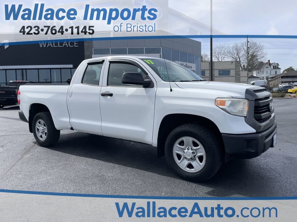 Used 2017 Toyota Tundra SR image 1