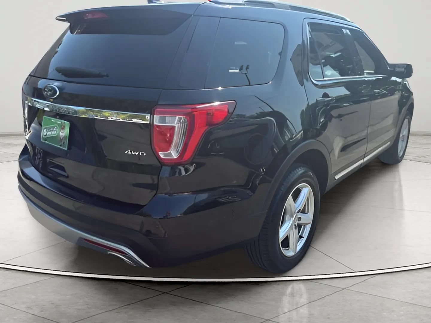 Used 2016 Ford Explorer XLT w/ Equipment Group 202A AWD/4WD image 6