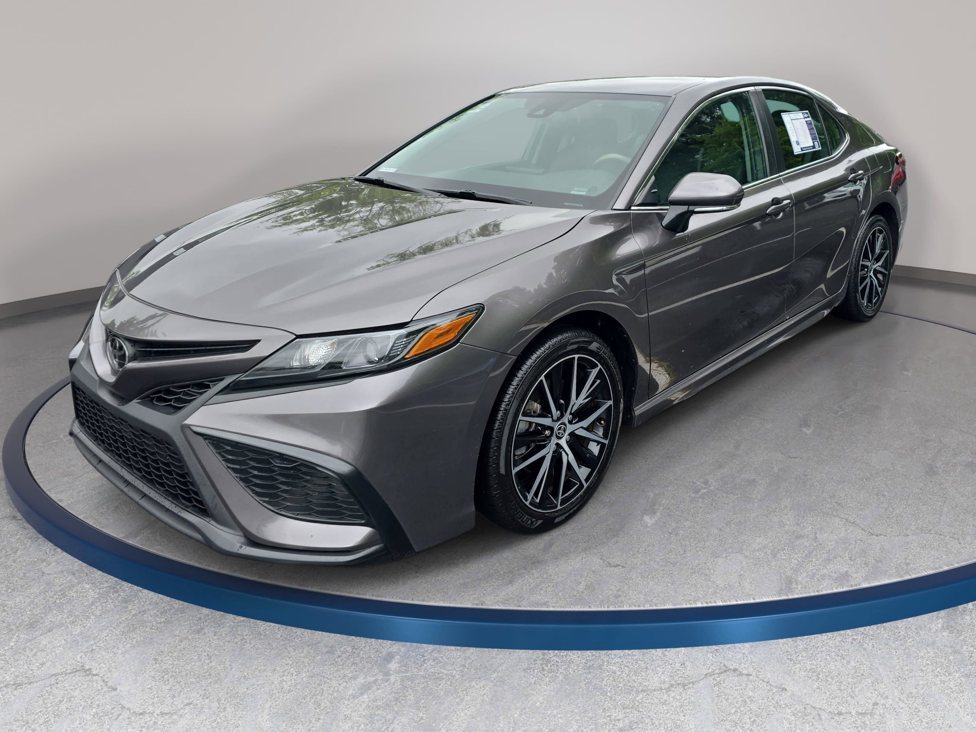 Used 2024 Toyota Camry SE w/ Convenience Package