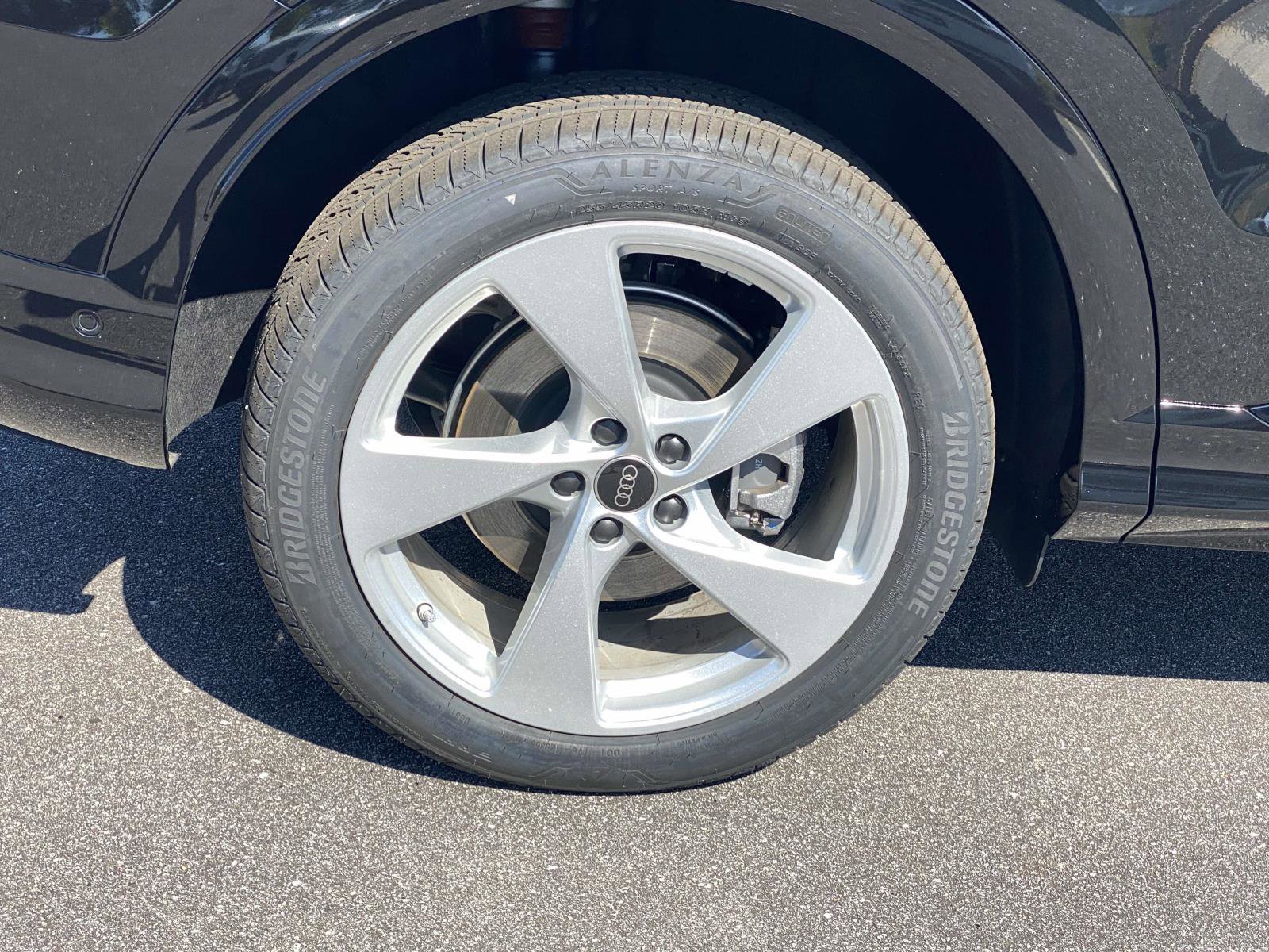 New 2025 Audi Q5 Prestige image 7