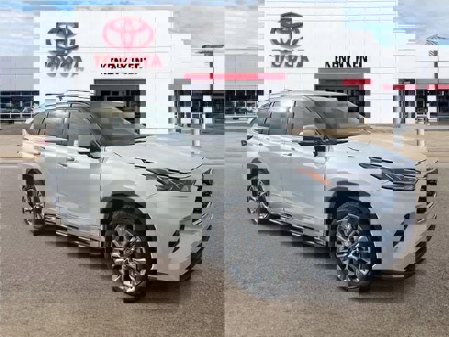Used 2023 Toyota Highlander Limited image 1