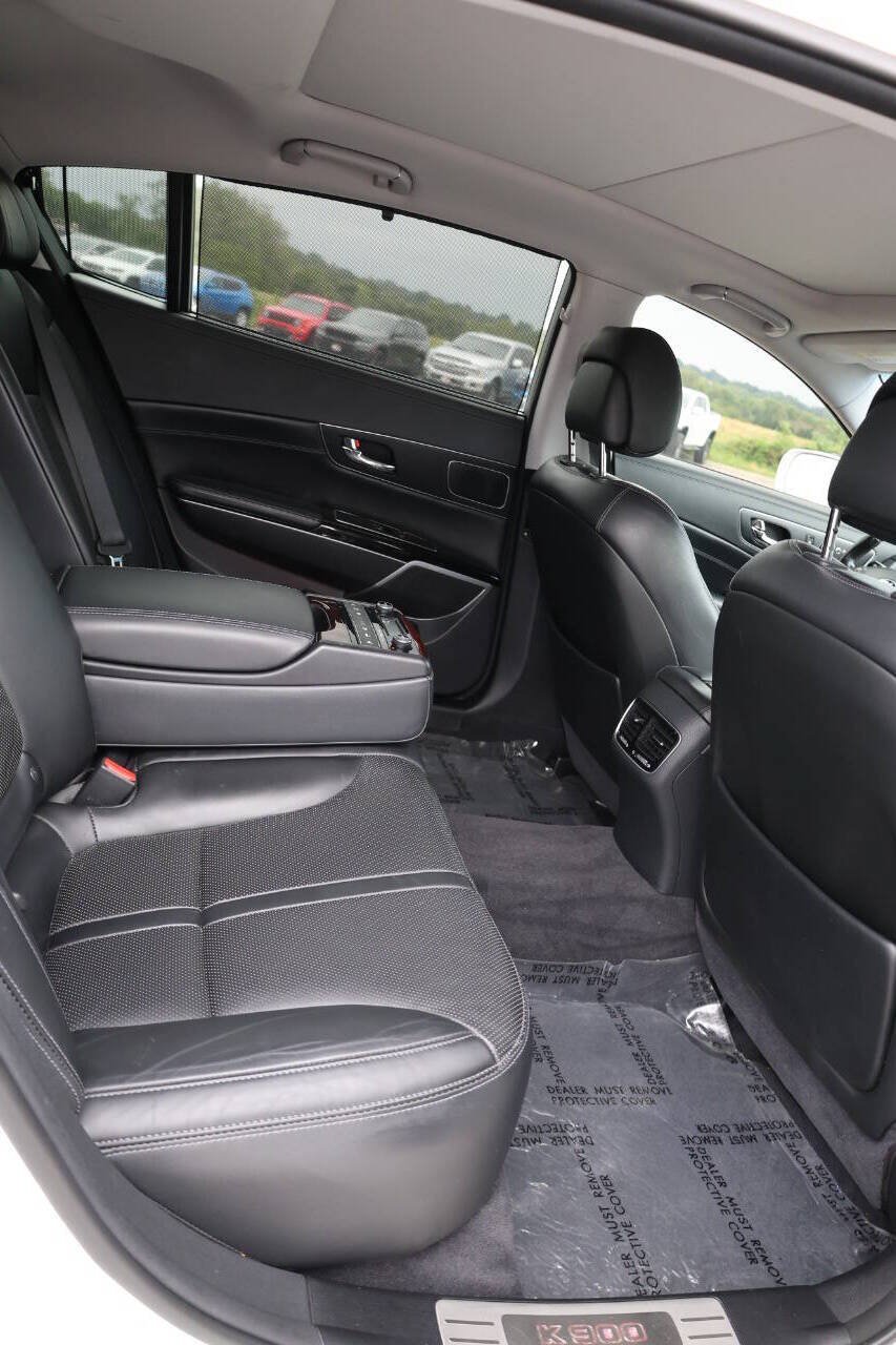 Used 2016 Kia K900 Luxury RWD image 16