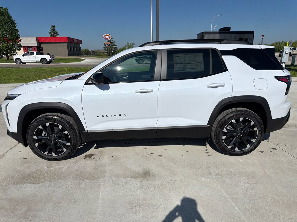 New 2026 Chevrolet Equinox RS w/ Convenience Package III AWD/4WD image 2
