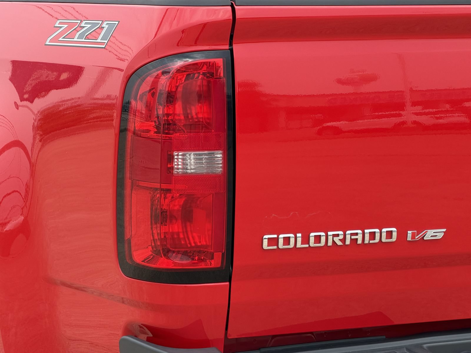 Used 2018 Chevrolet Colorado Z71 RWD image 11