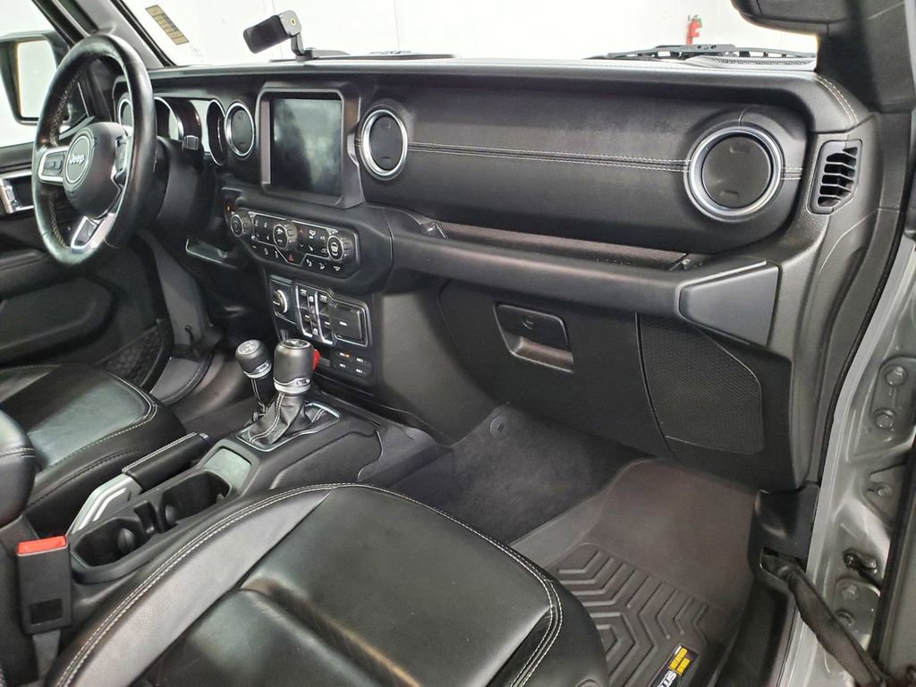 Used 2019 Jeep Wrangler Unlimited Sahara w/ Quick Order Package 24M Moab image 10