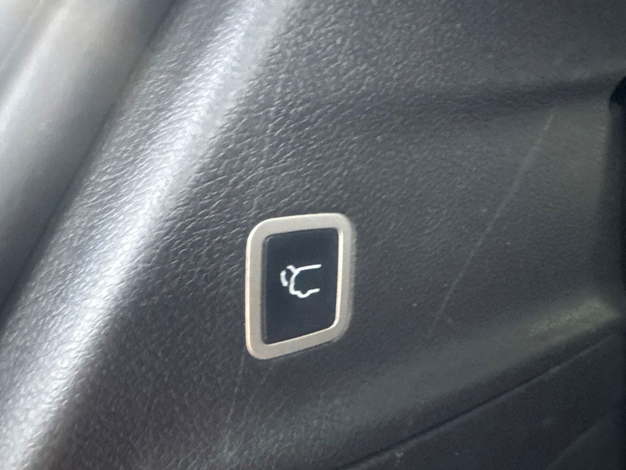 Used 2025 Chrysler Pacifica Select FWD image 33