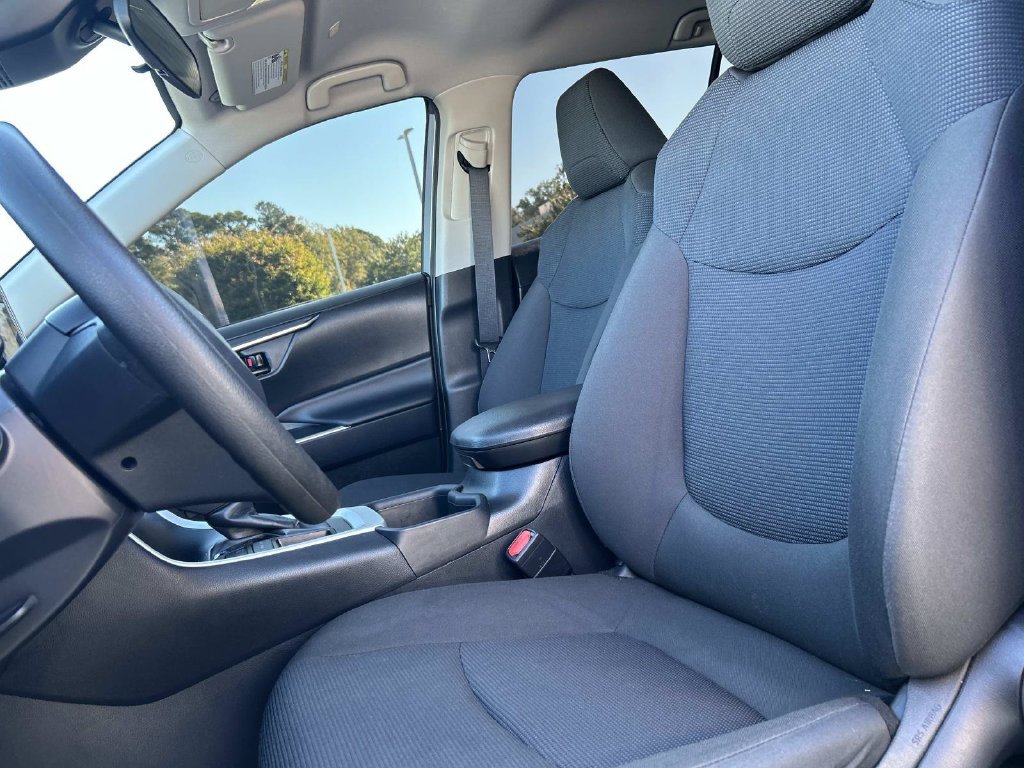 Used 2025 Toyota RAV4 LE FWD image 23