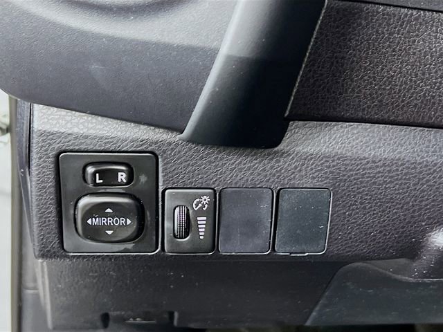 Used 2017 Toyota Corolla L image 9