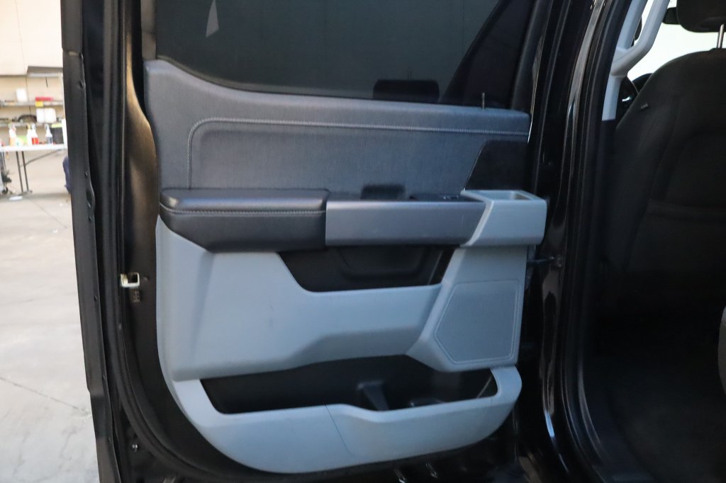 Used 2023 Ford F150 Lightning XLT AWD/4WD image 32