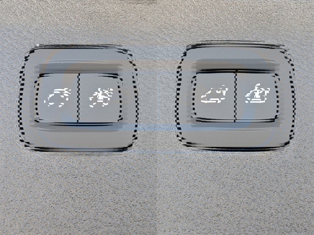 New 2026 Volvo XC90 B6 Ultra w/ Protection Package Premier image 13