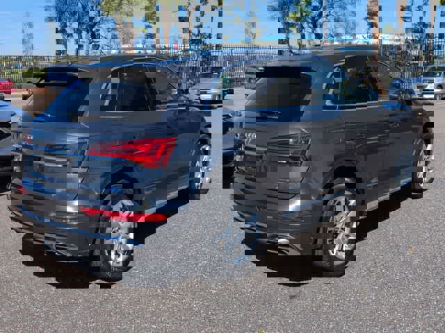 Used 2023 Audi Q5 2.0T Premium w/ Convenience Package image 8