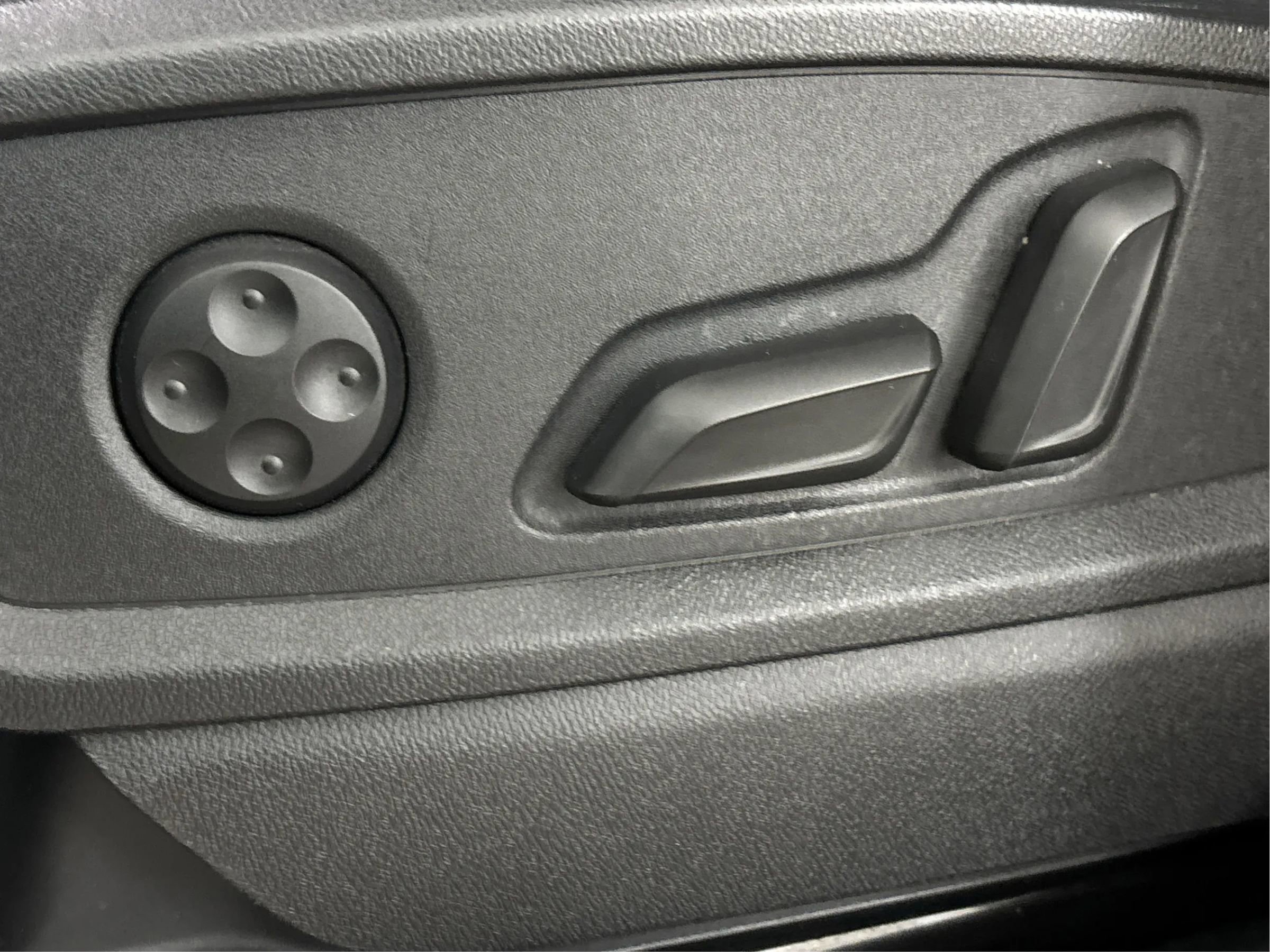 Used 2023 Audi Q5 2.0T Premium w/ Convenience Package image 25