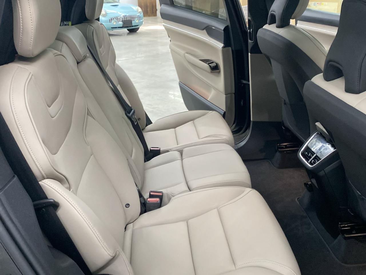 Used 2025 Volvo EX90 Ultra AWD/4WD image 13
