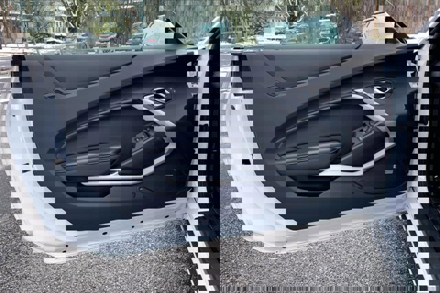 Used 2023 Chevrolet Camaro LT w/ Technology Package image 23