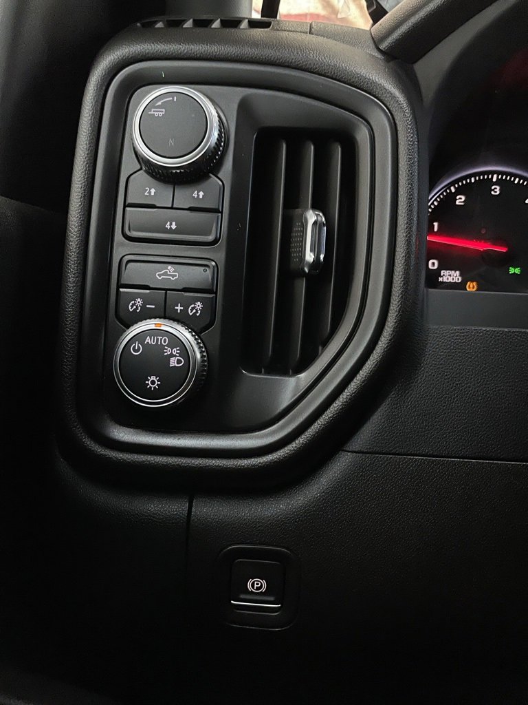 Used 2023 GMC Sierra 2500 Pro w/ Convenience Package image 25