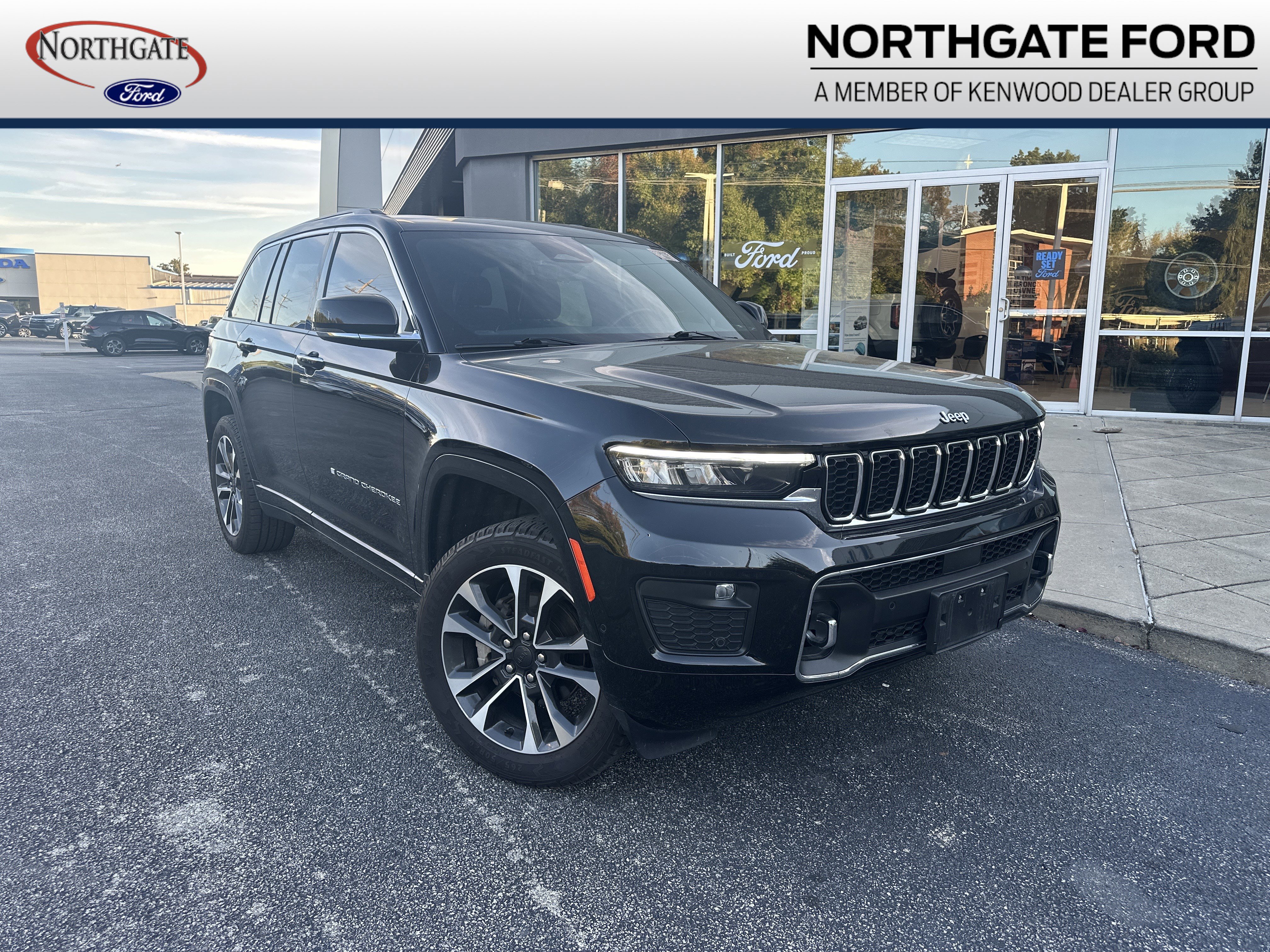 Used 2022 Jeep Grand Cherokee Overland w/ Luxury Tech Group IV
