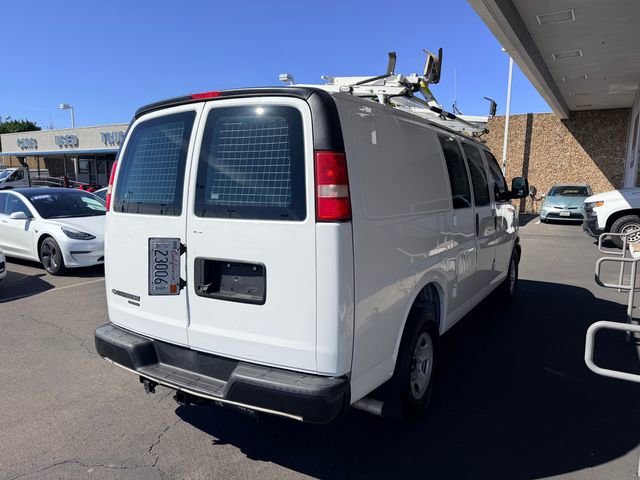 Used 2015 Chevrolet Express 2500 image 5