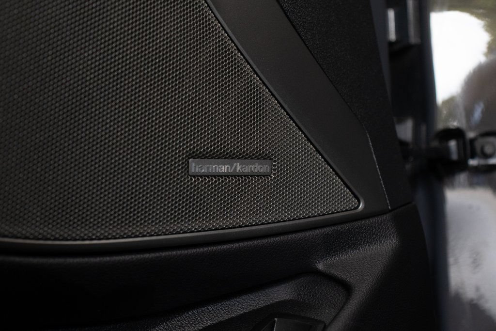 Used 2023 BMW M3 w/ M Carbon Exterior Package RWD image 22