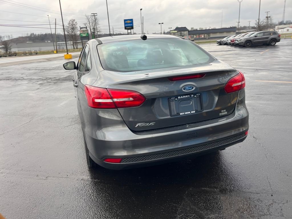 Used 2017 Ford Focus SE image 4