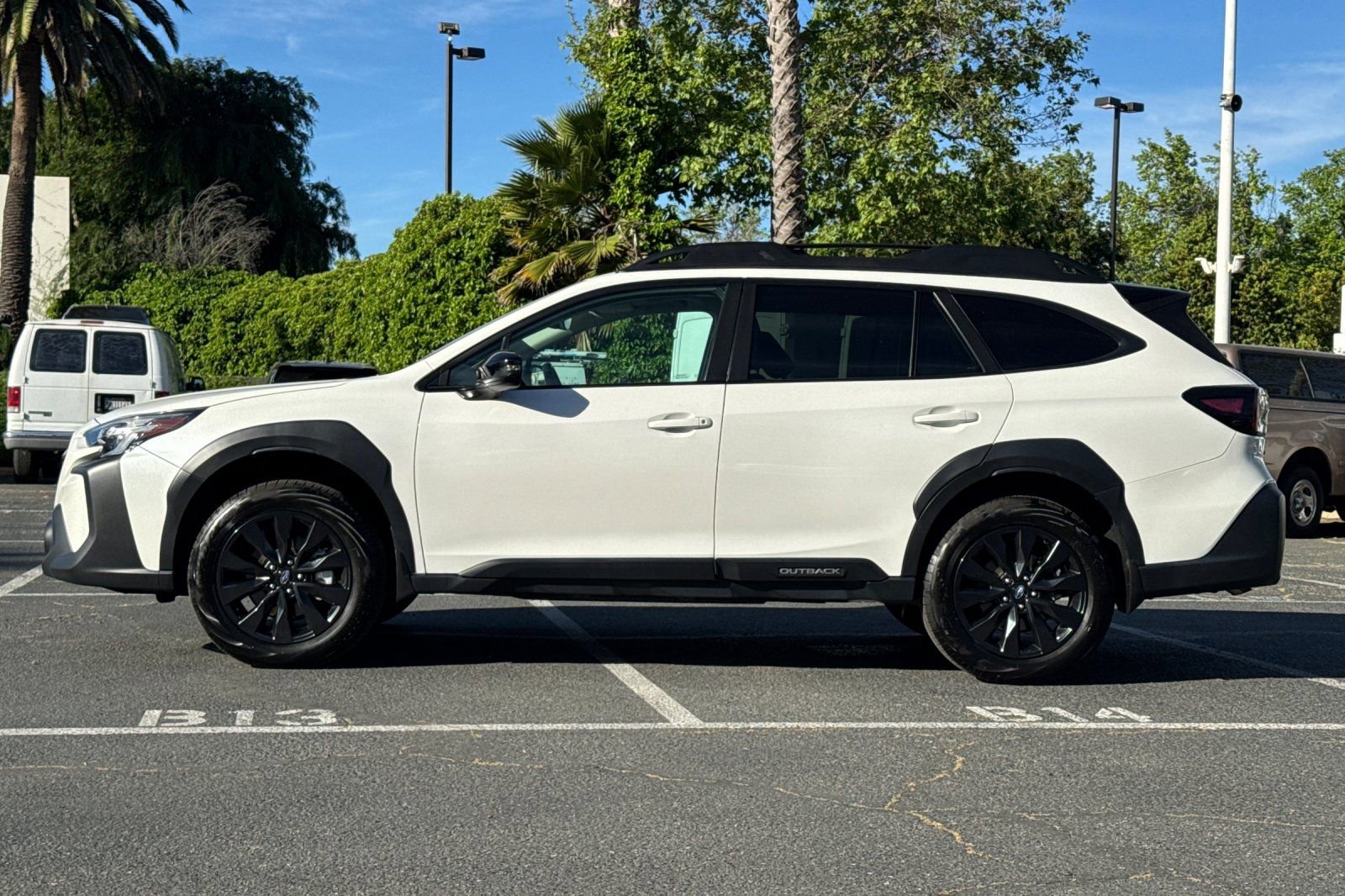 Used 2023 Subaru Outback Onyx Edition image 7