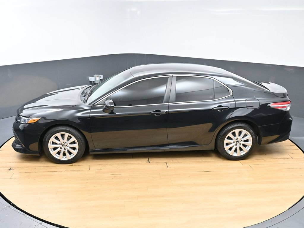 Used 2018 Toyota Camry LE FWD image 41