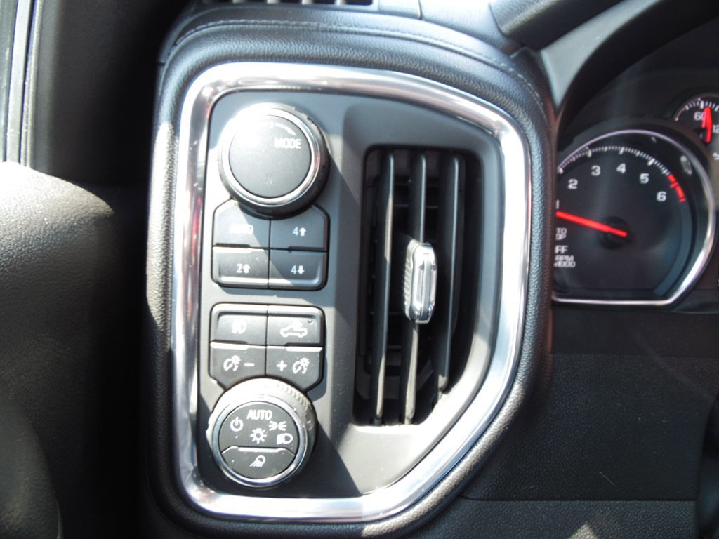 Used 2020 Chevrolet Silverado 1500 LT Trail Boss image 7