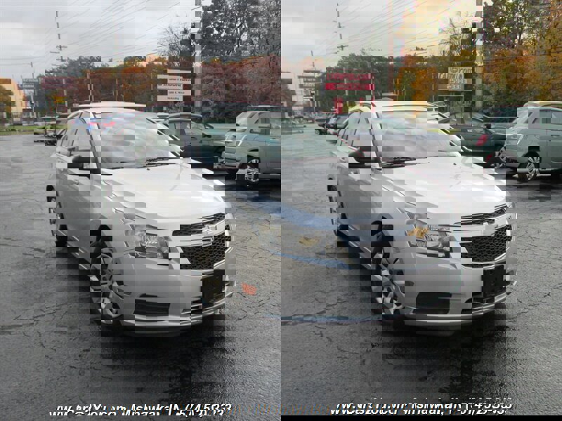 Used 2012 Chevrolet Cruze LS w/ Connectivity Package image 7