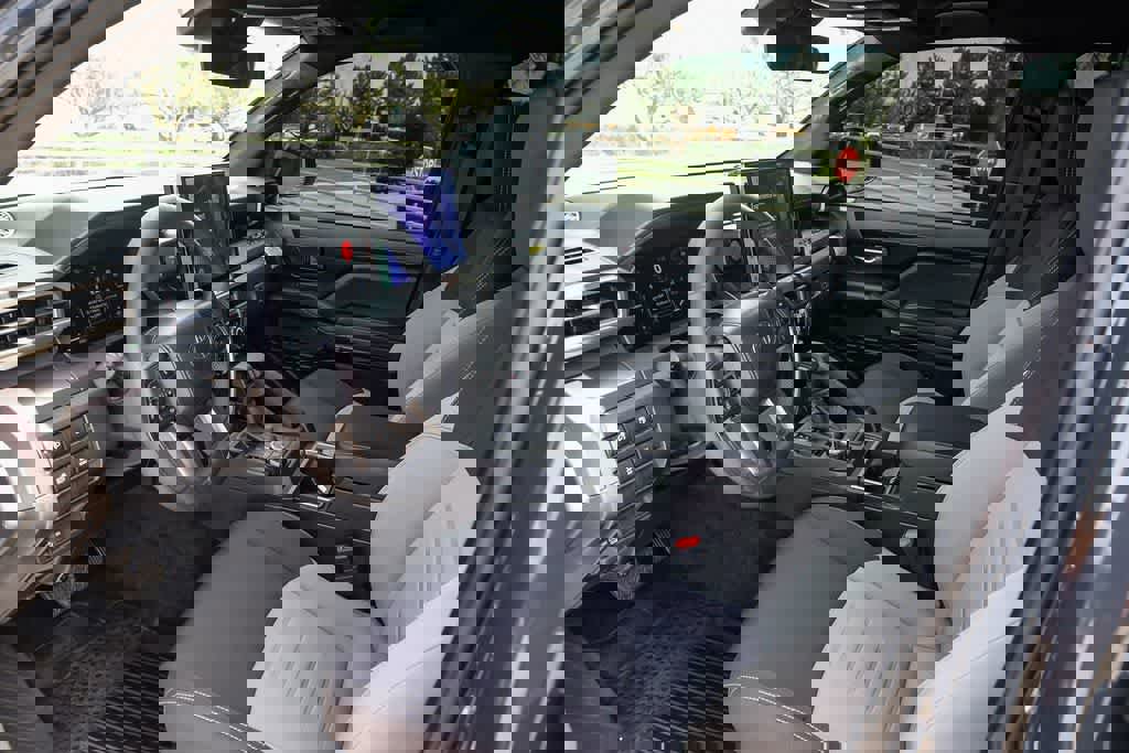 Used 2025 Toyota Tacoma TRD Off-Road image 18