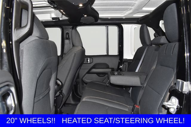 Used 2025 Jeep Wrangler Unlimited Sahara AWD/4WD image 19