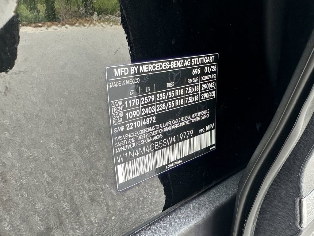 Certified 2025 Mercedes-Benz GLB 250 image 35
