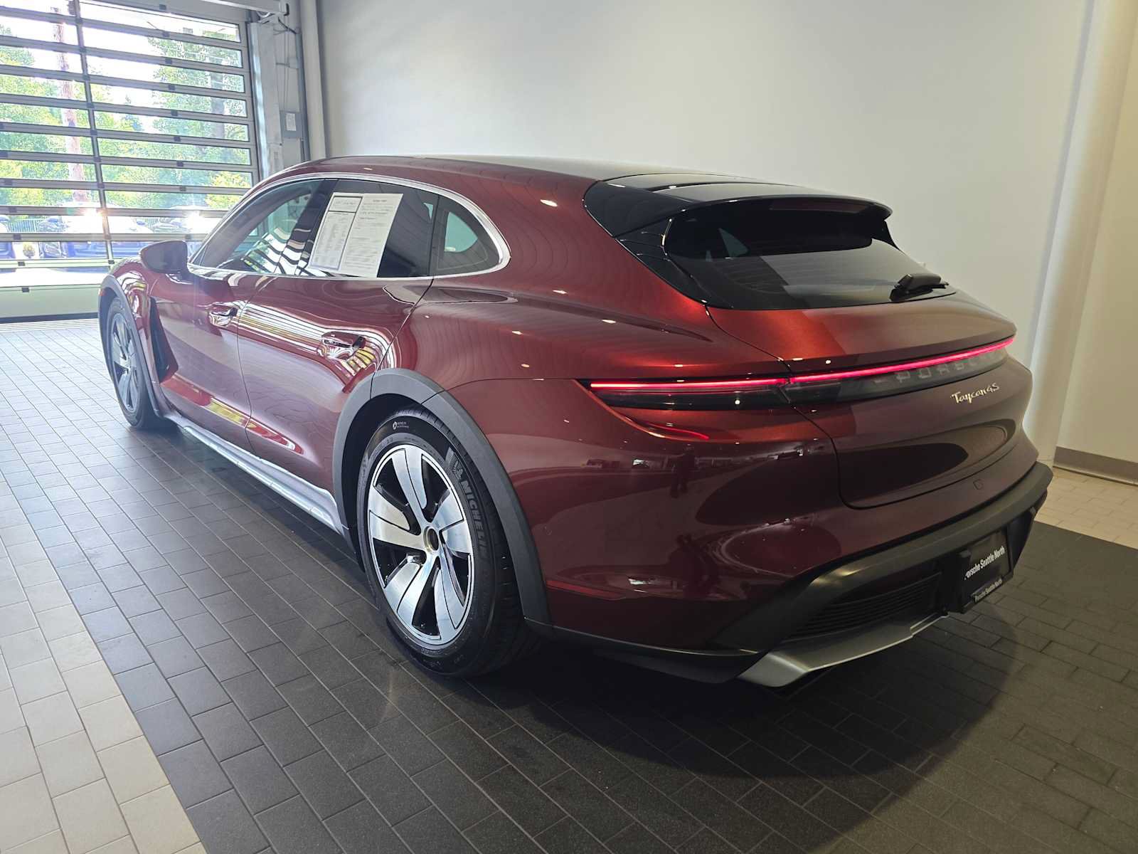 Used 2023 Porsche Taycan 4S w/ Technology Package AWD/4WD image 3