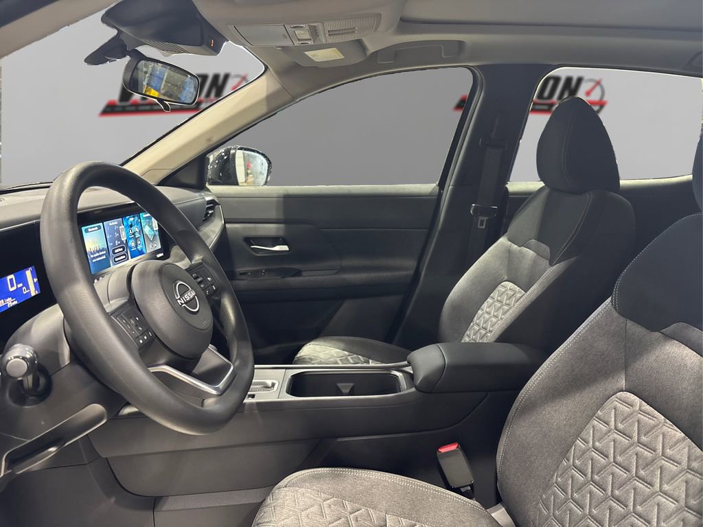New 2026 Nissan Kicks SV w/ SV Premium Package image 9