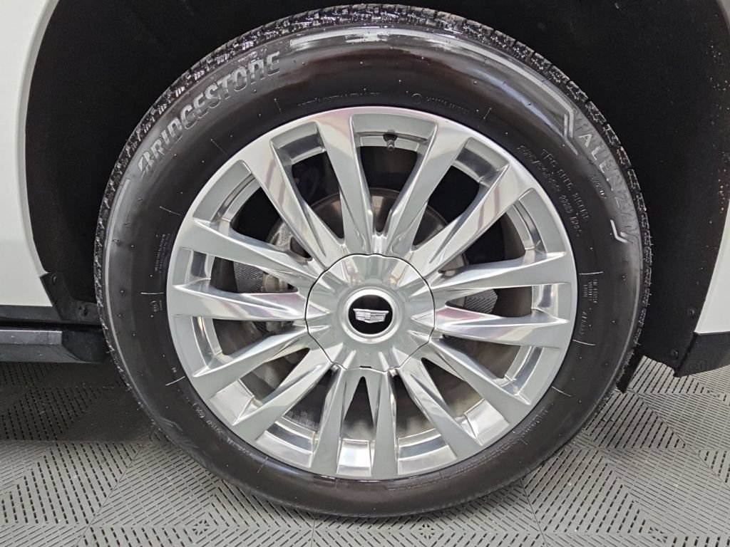 Used 2022 Cadillac Escalade Premium Luxury w/ Performance Package AWD/4WD image 52